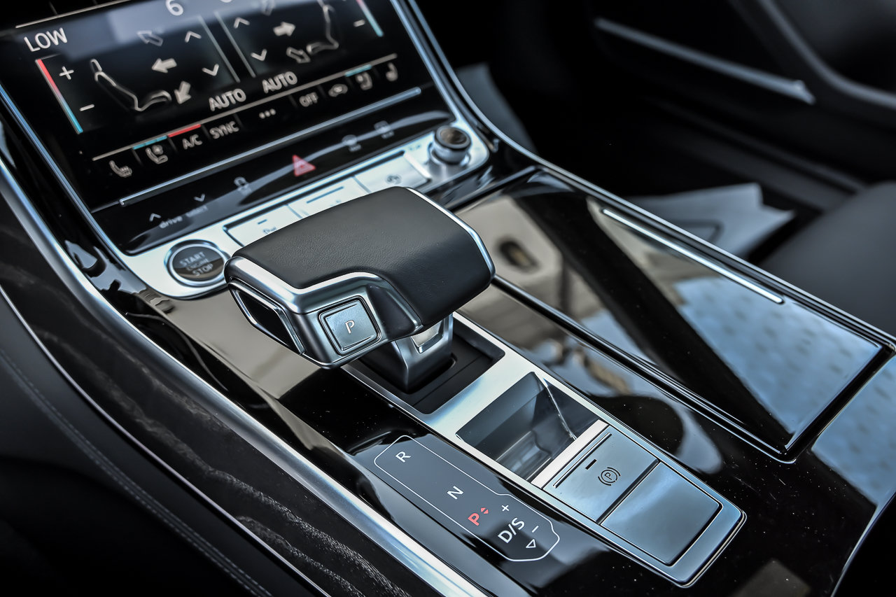 Used 2025 Audi A8 L 3.0T w/ Executive Package AWD/4WD image 41