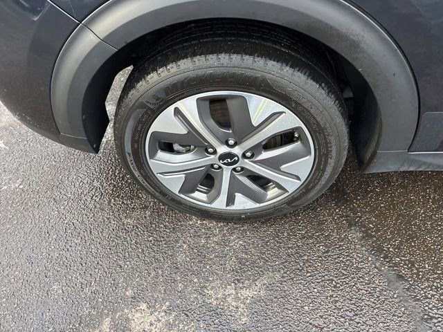Used 2022 Kia Niro EX w/ Cold Weather Package image 42
