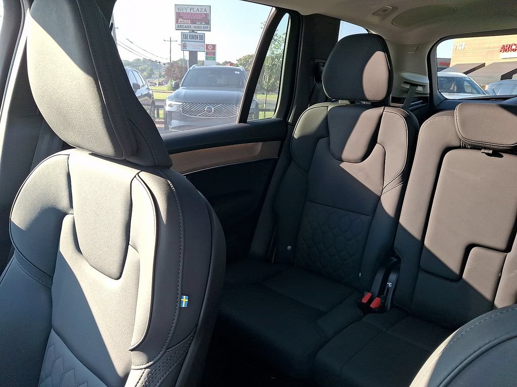 Certified 2026 Volvo XC90 B6 Plus AWD/4WD image 4