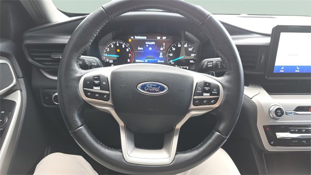Used 2020 Ford Explorer XLT w/ Comfort Package image 30