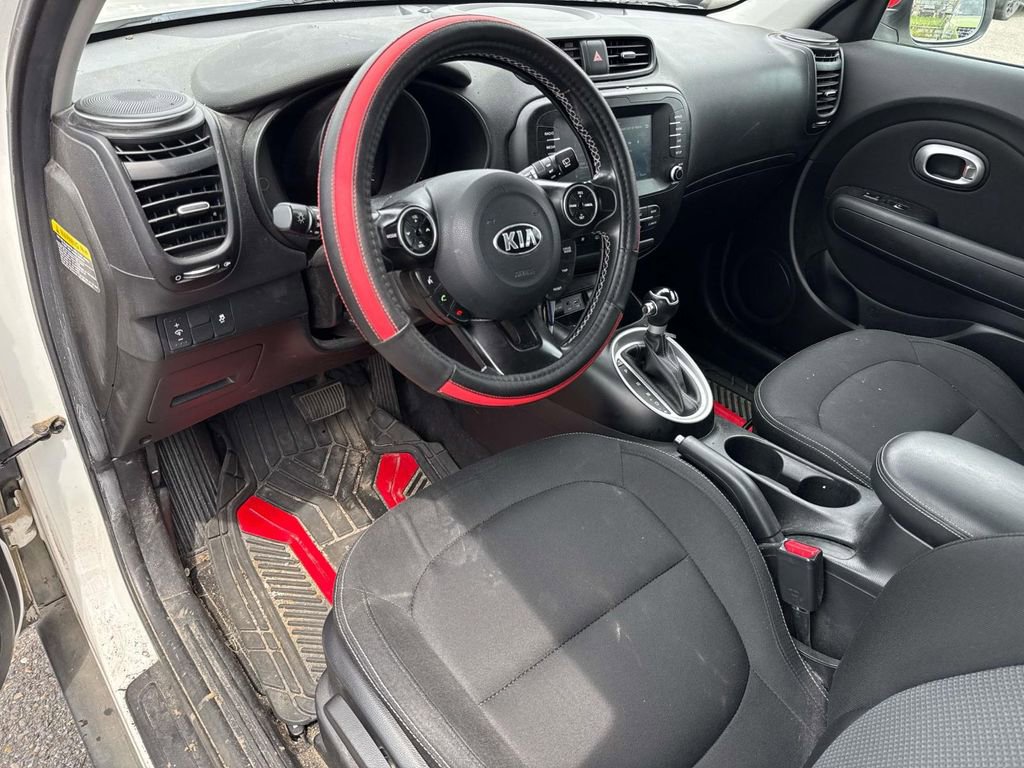 Used 2019 Kia Soul + FWD image 12