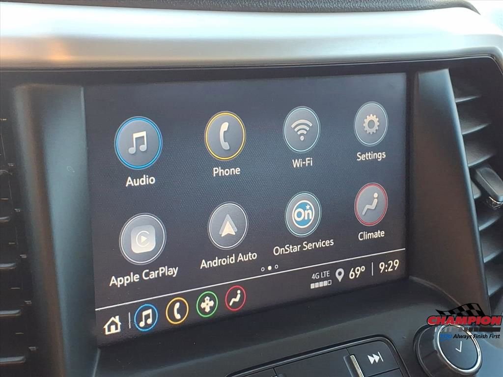 Used 2023 GMC Acadia SLE image 28