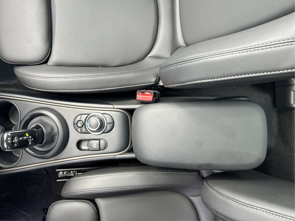 Used 2024 MINI Cooper Countryman S w/ Premium Package AWD/4WD image 17