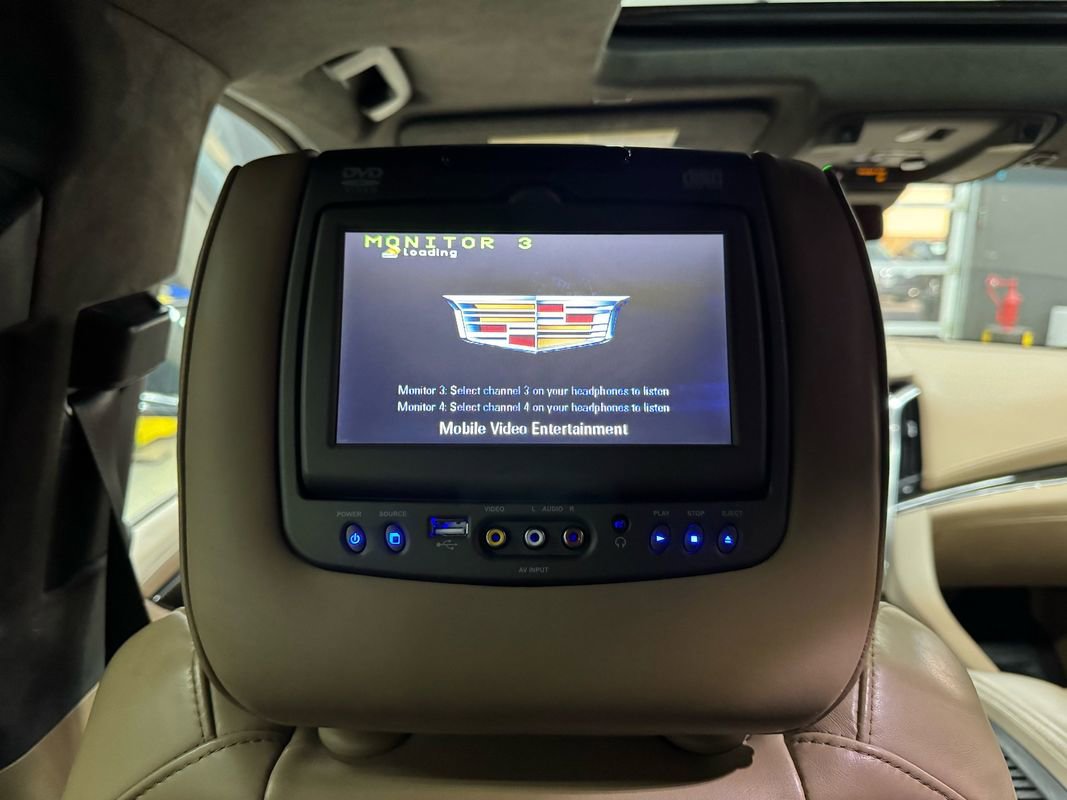 Used 2019 Cadillac Escalade ESV Platinum image 38