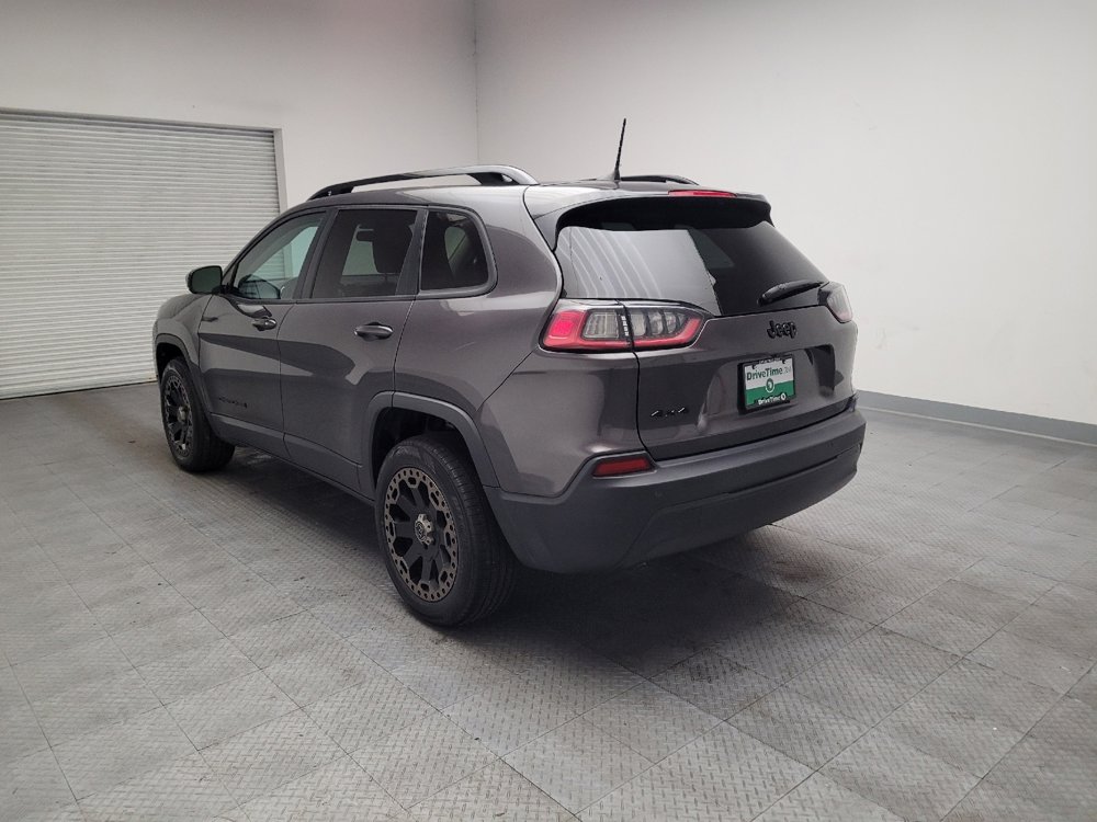 Used 2020 Jeep Cherokee Latitude Plus AWD/4WD image 5