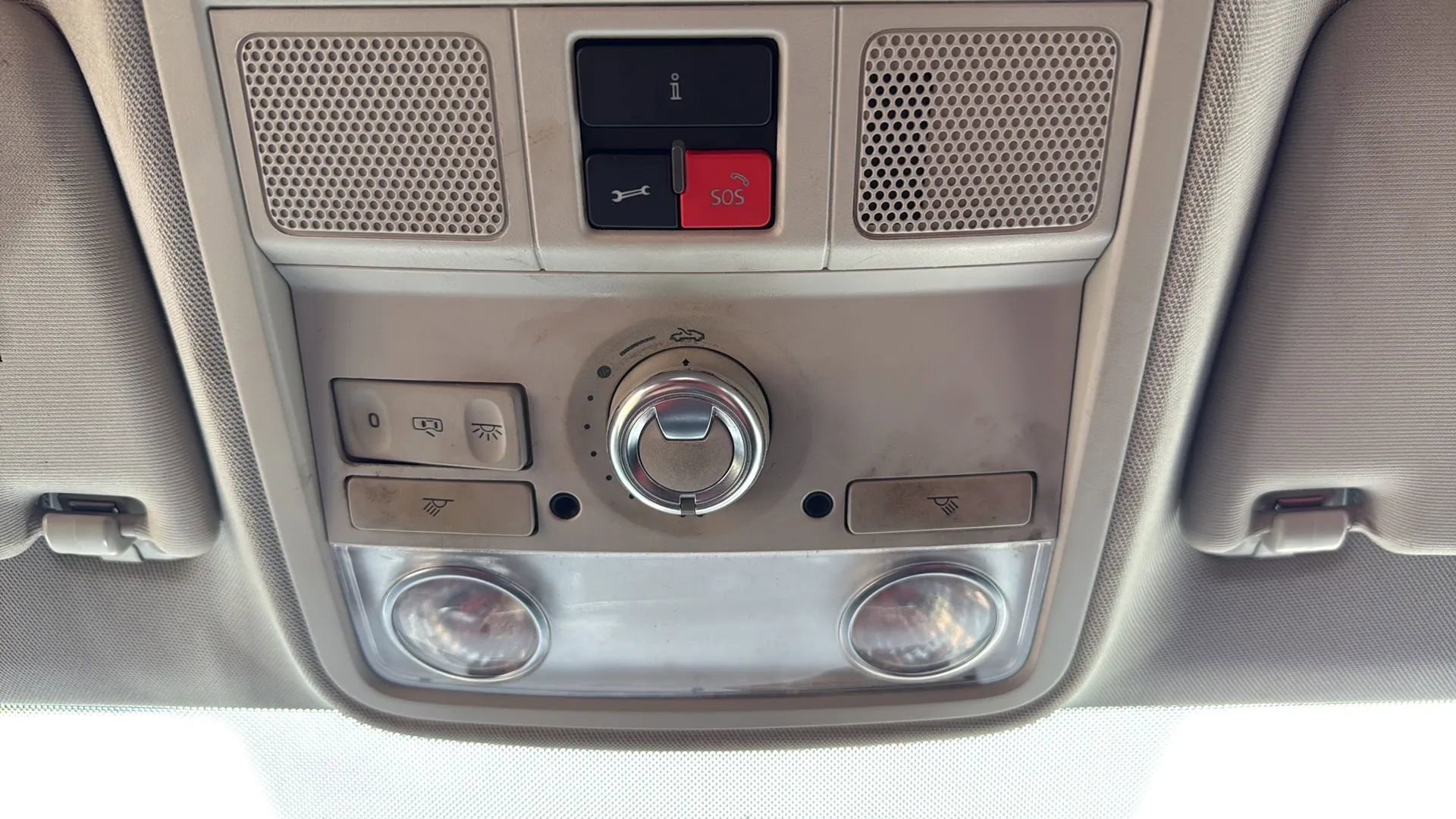 Used 2015 Volkswagen Jetta SEL image 37