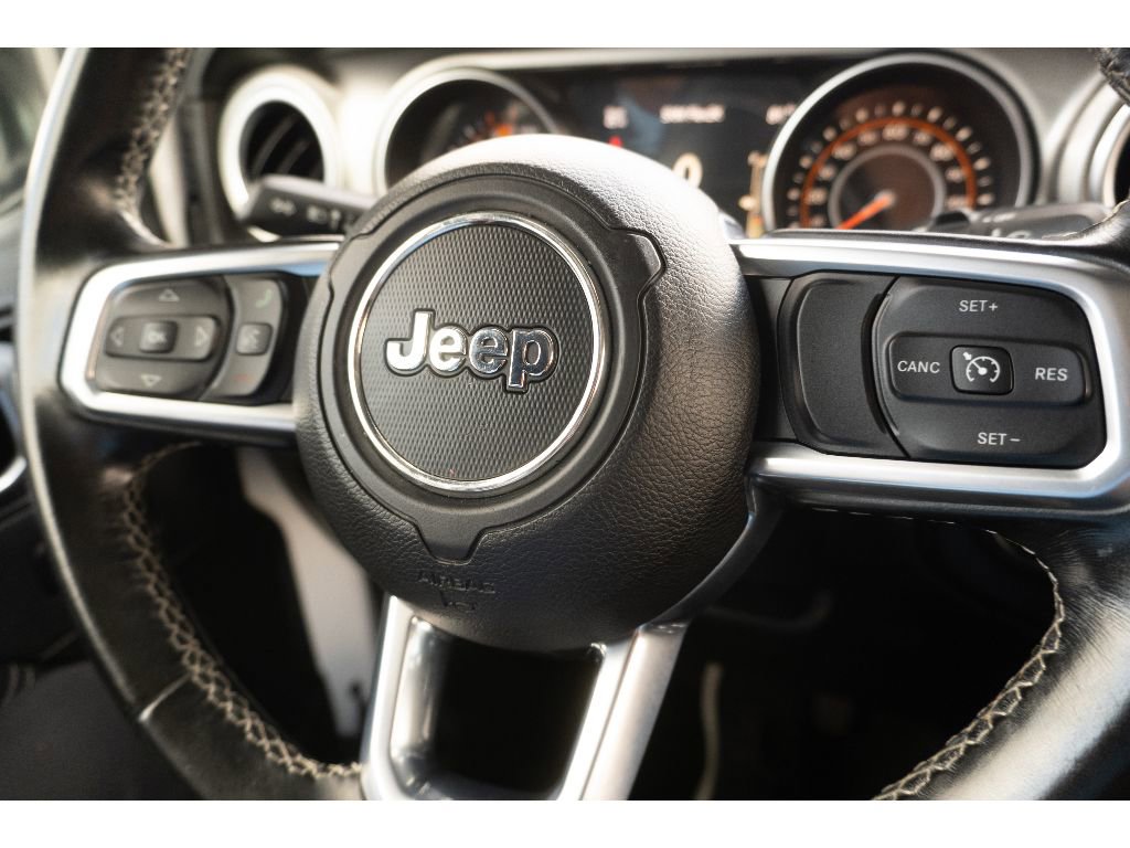 Used 2020 Jeep Wrangler Unlimited Sahara AWD/4WD image 28