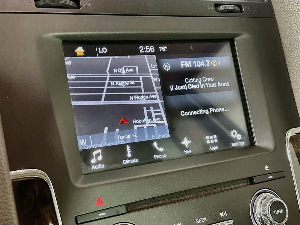 Used 2016 Lincoln Navigator Select RWD image 17