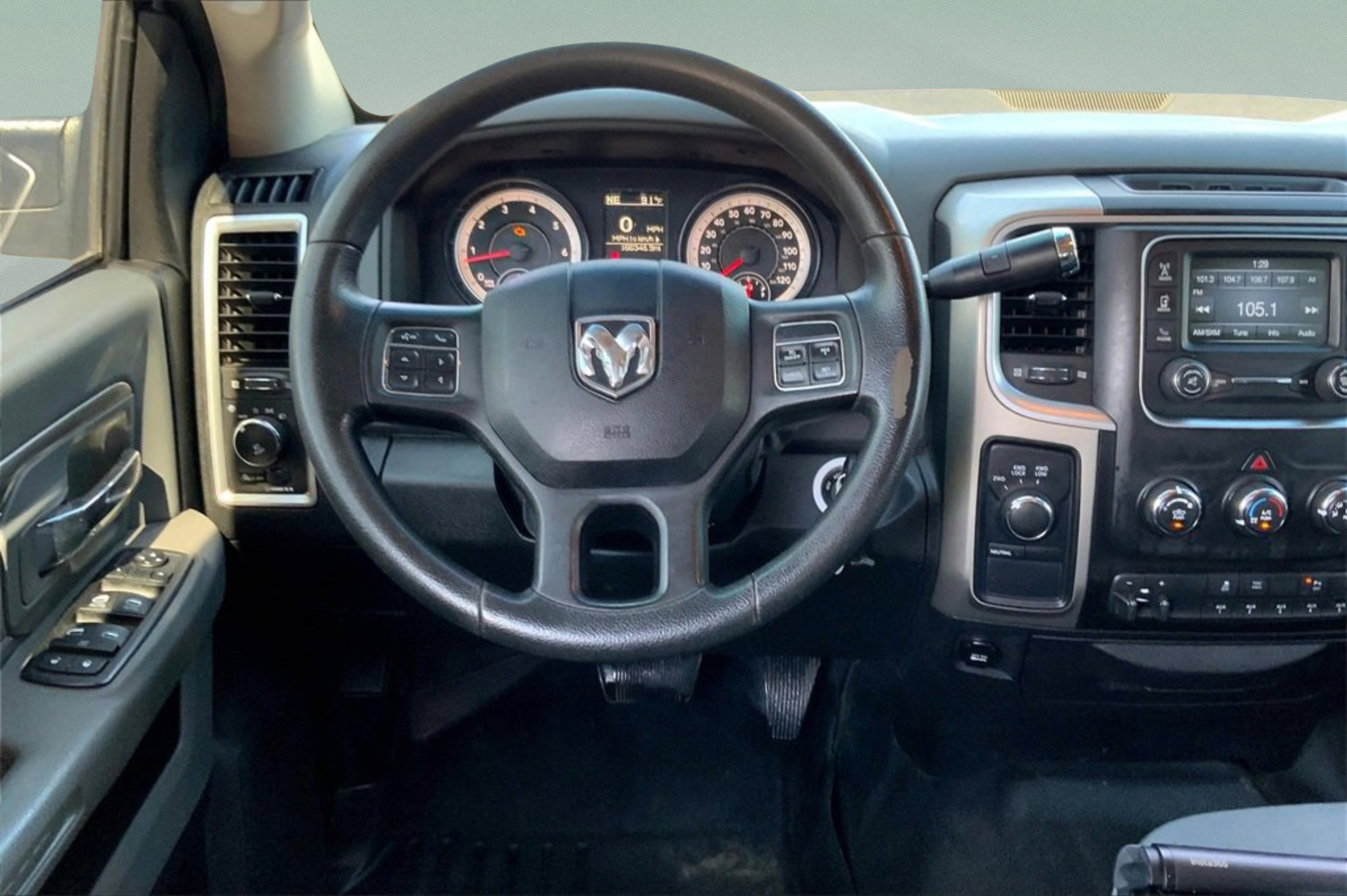 Used 2014 RAM 2500 SLT w/ Protection Group AWD/4WD image 8