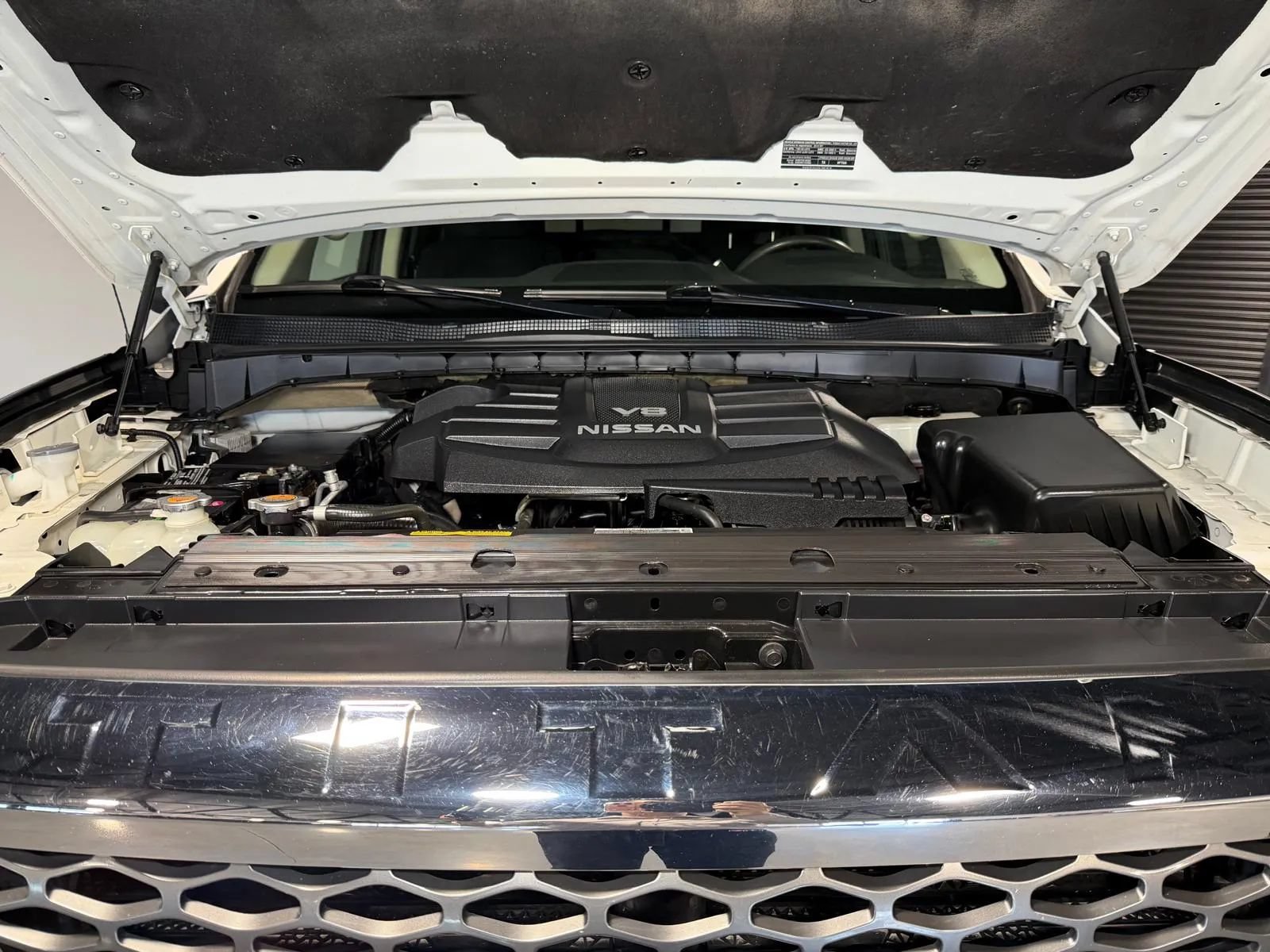 Used 2018 Nissan Titan S AWD/4WD image 8