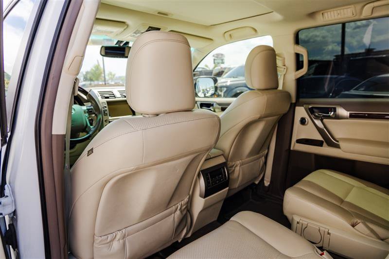 Used 2017 Lexus GX 460 Luxury AWD/4WD image 37
