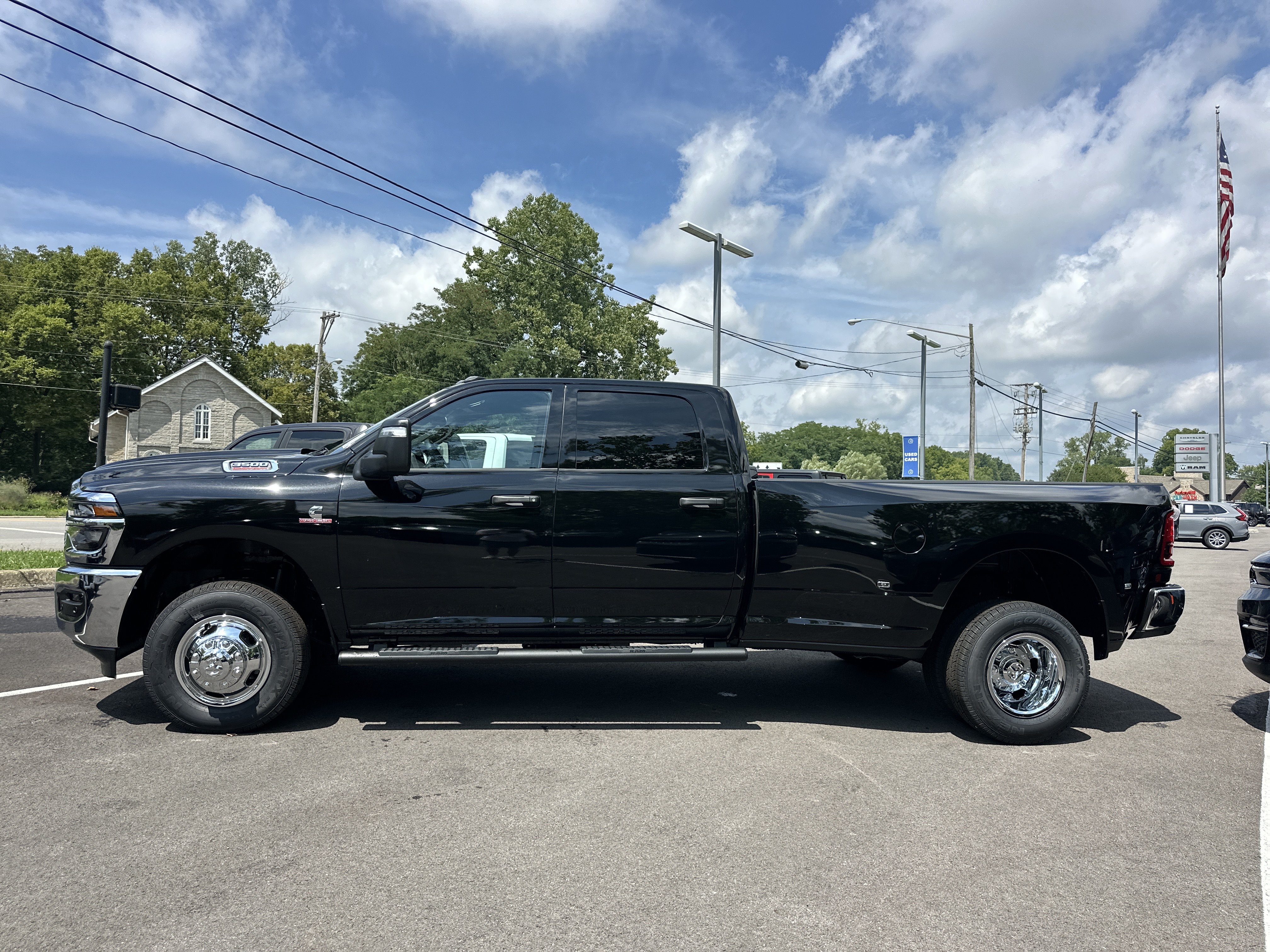 New 2026 RAM 3500 Tradesman AWD/4WD image 25
