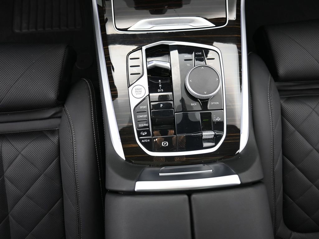 Used 2025 BMW X7 xDrive40i image 15