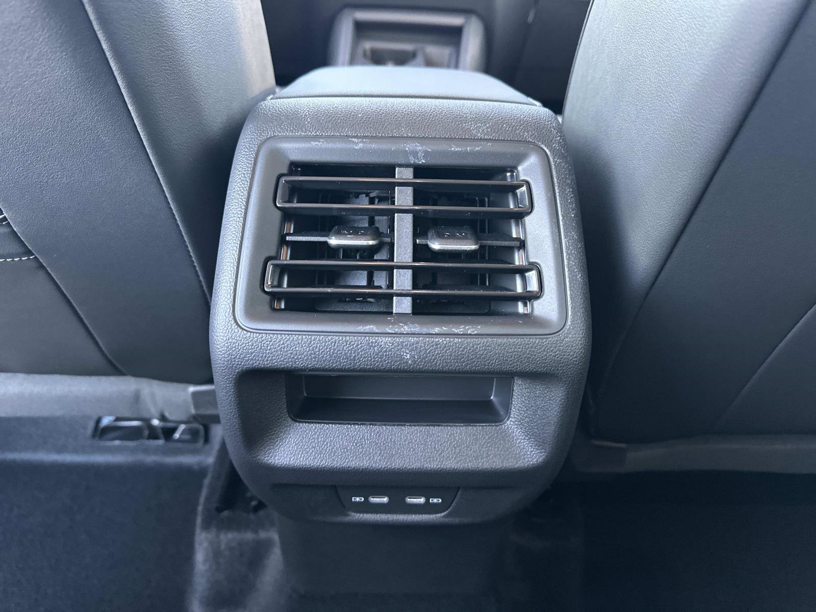 New 2026 Volkswagen Tiguan SE image 14