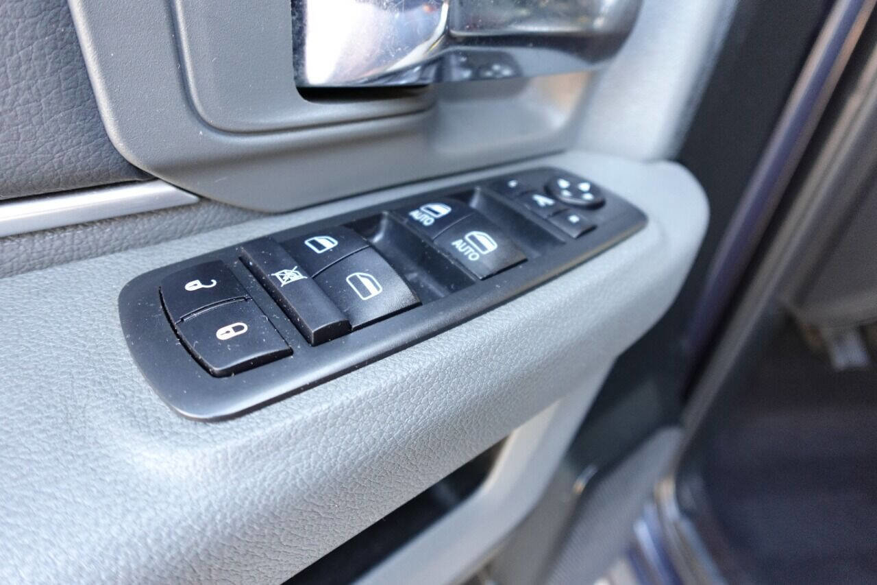 Used 2018 RAM 1500 Lone Star image 22