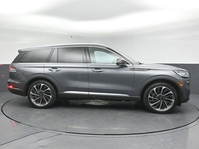 Used 2023 Lincoln Aviator Reserve w/ Equipment Group 201A image 8