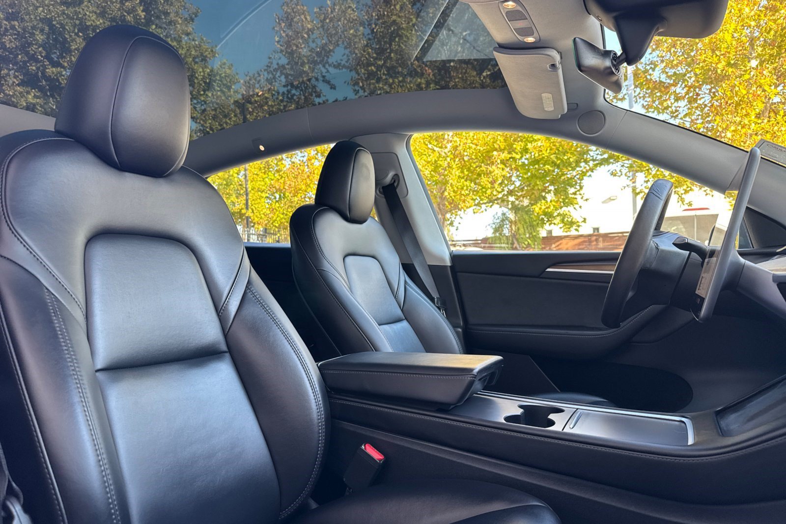 Used 2023 Tesla Model Y Long Range AWD/4WD image 29