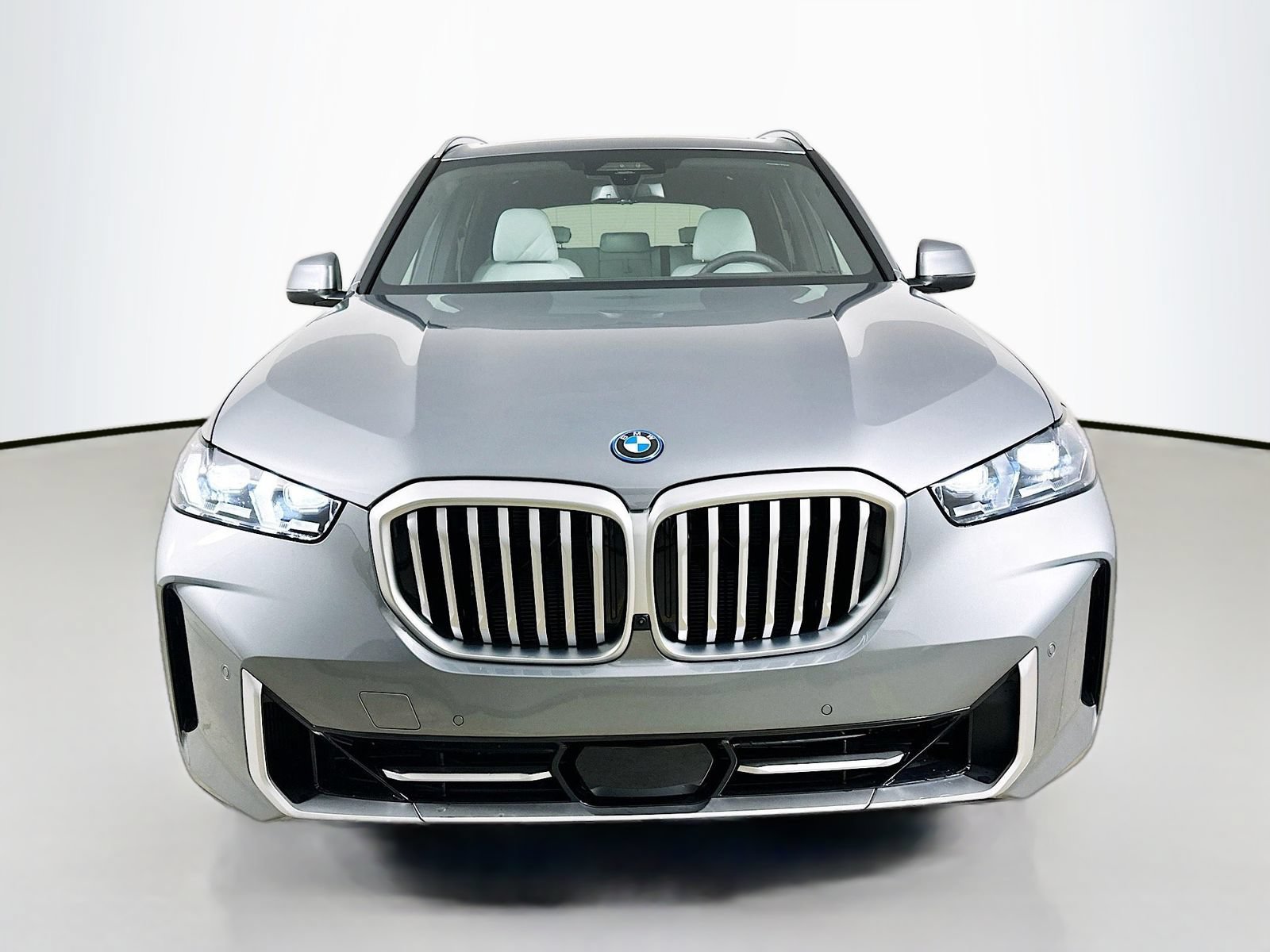 New 2026 BMW X5 xDrive50e w/ Executive Package AWD/4WD image 2