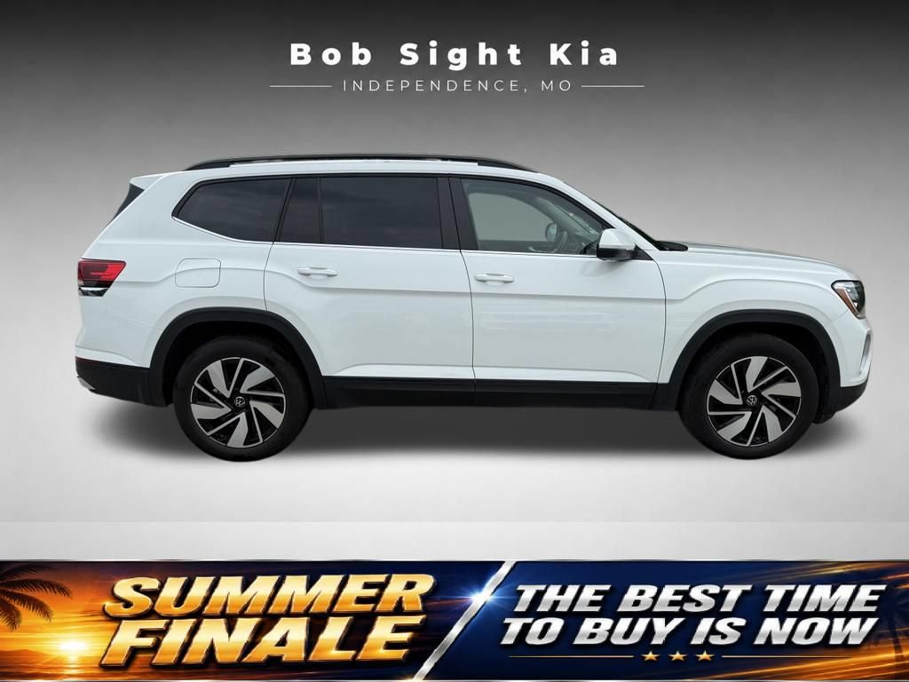 Used 2025 Volkswagen Atlas SE AWD/4WD image 19