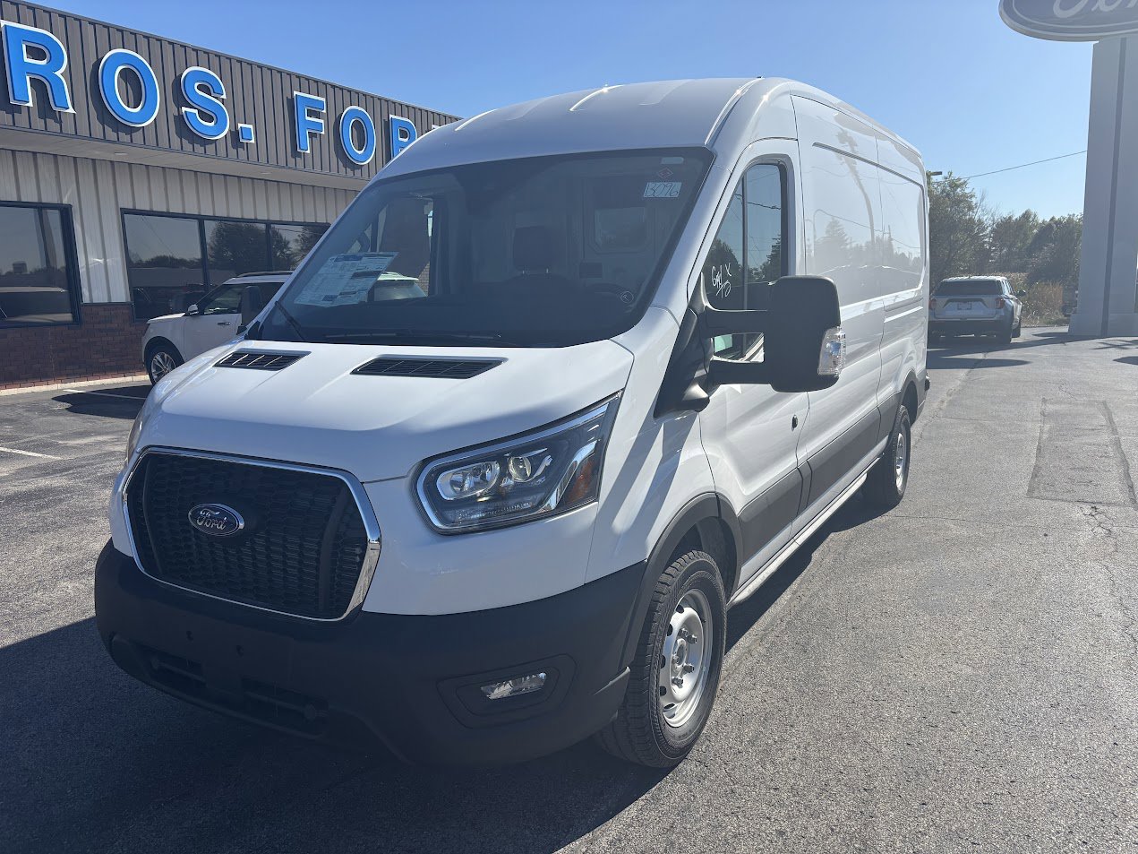 New 2025 Ford Transit 250 148 Medium Roof image 2