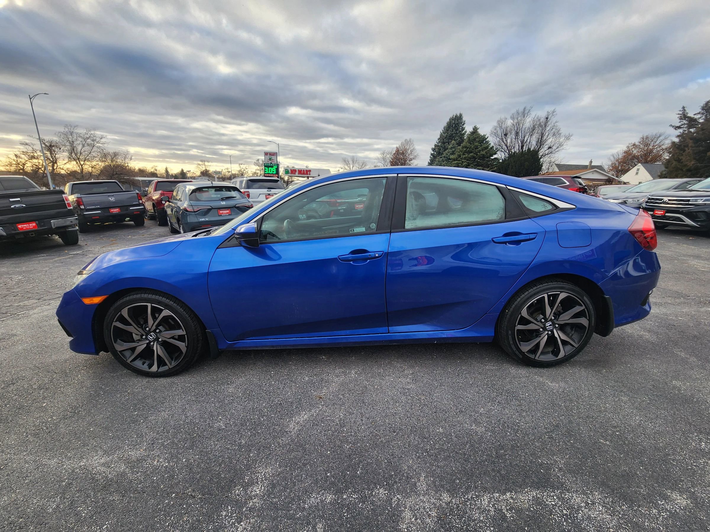 Used 2021 Honda Civic Sport image 4
