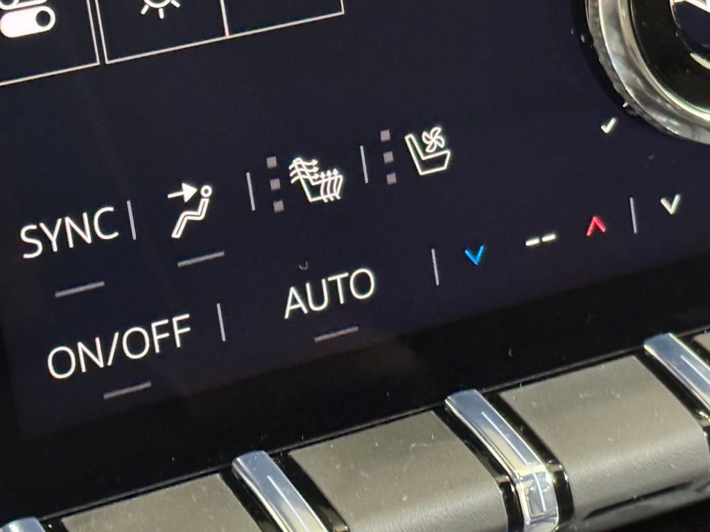 New 2026 GMC Acadia Denali Ultimate w/ LPO, Floor Liner Package image 37