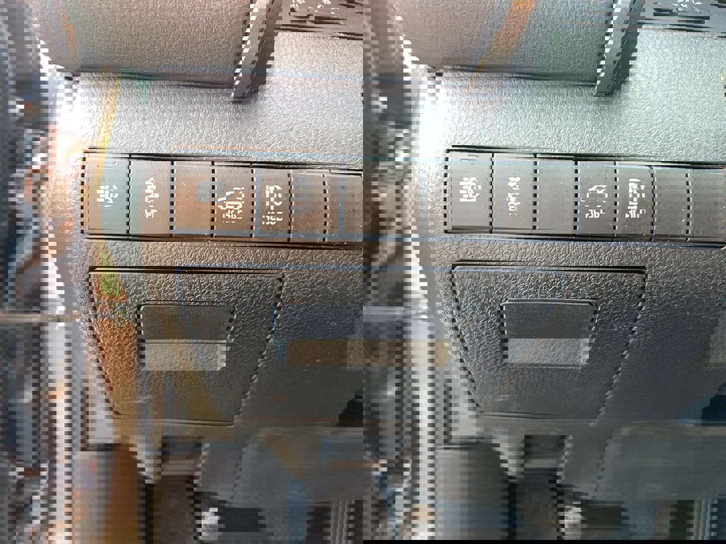 Used 2023 Toyota Camry SE FWD image 13