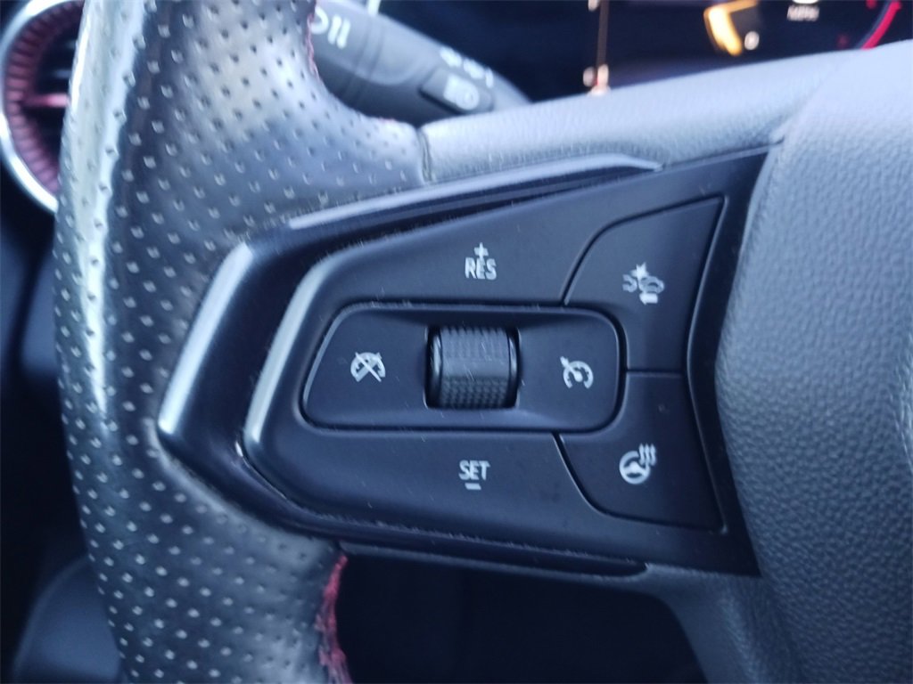 Used 2024 Chevrolet Trax RS w/ Sunroof Package image 32