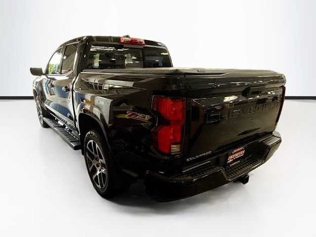 Used 2024 Chevrolet Colorado Z71 w/ Z71 Convenience Package 2 AWD/4WD image 8