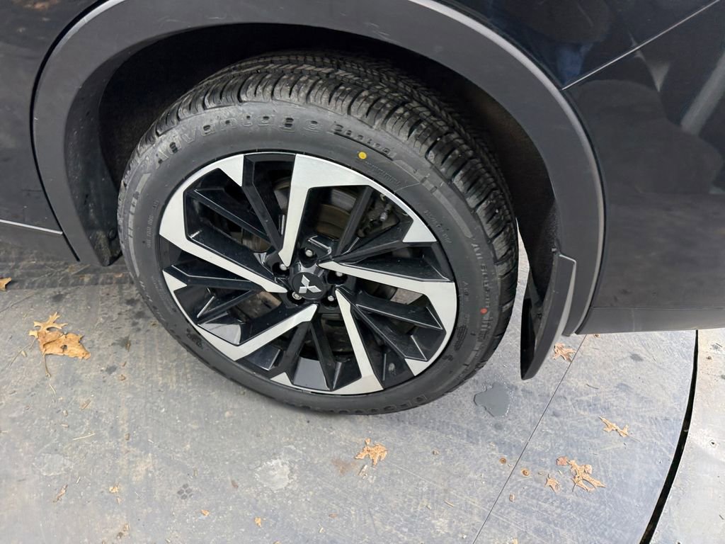 Used 2023 Mitsubishi Outlander SE AWD/4WD image 36