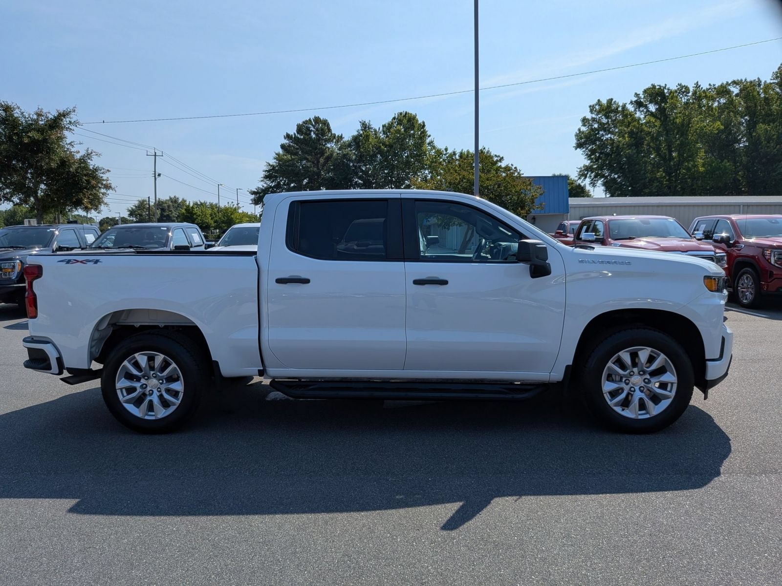 Used 2022 Chevrolet Silverado 1500 Custom AWD/4WD image 2