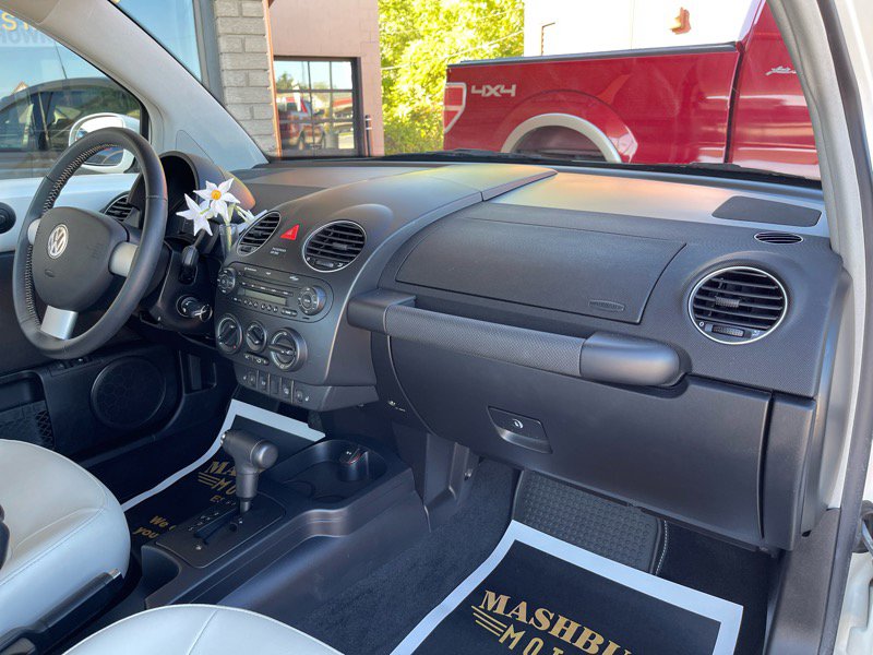 Used 2008 Volkswagen Beetle S image 35