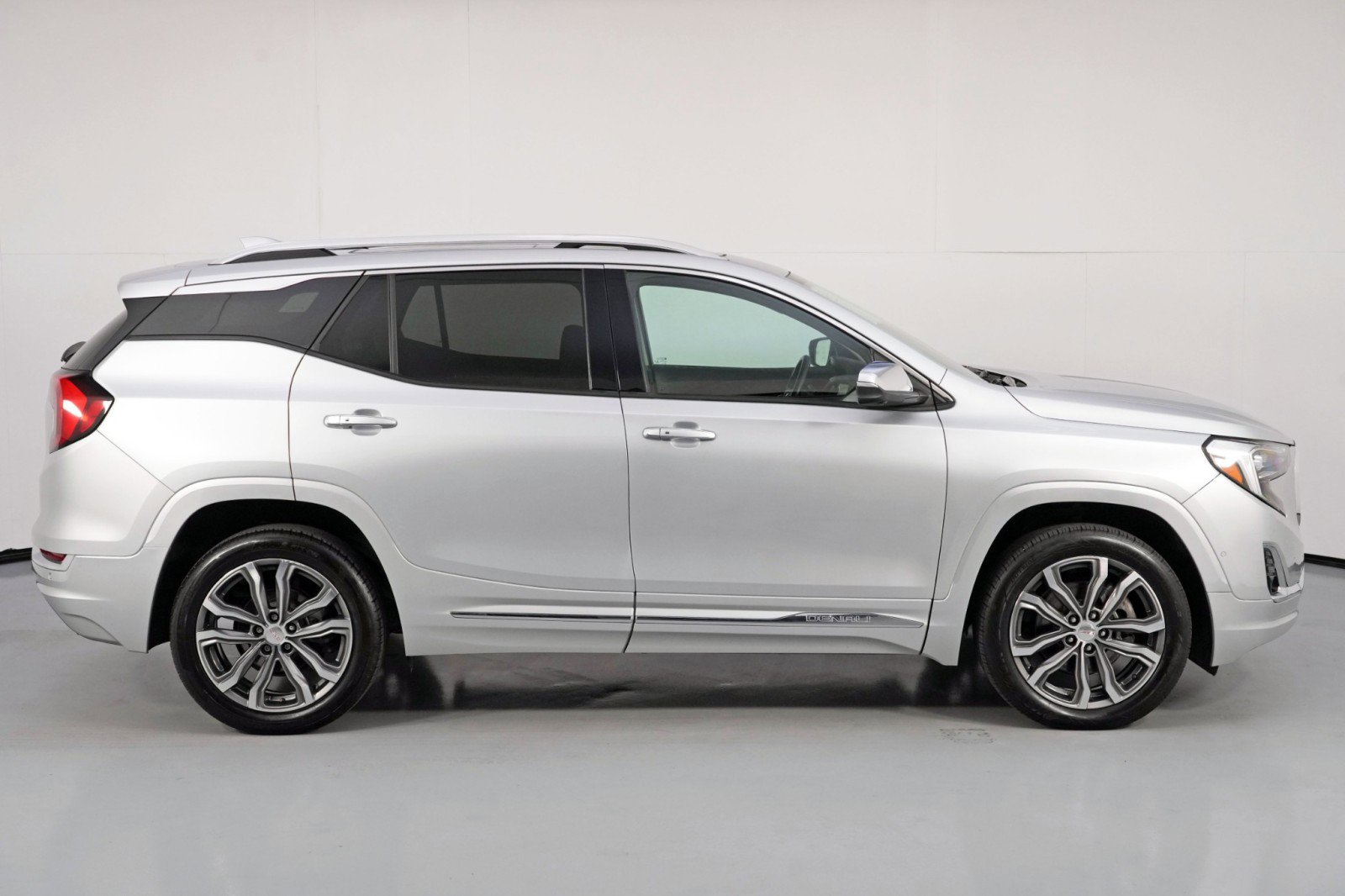 Used 2020 GMC Terrain Denali w/ GMC Pro Grade Package image 53