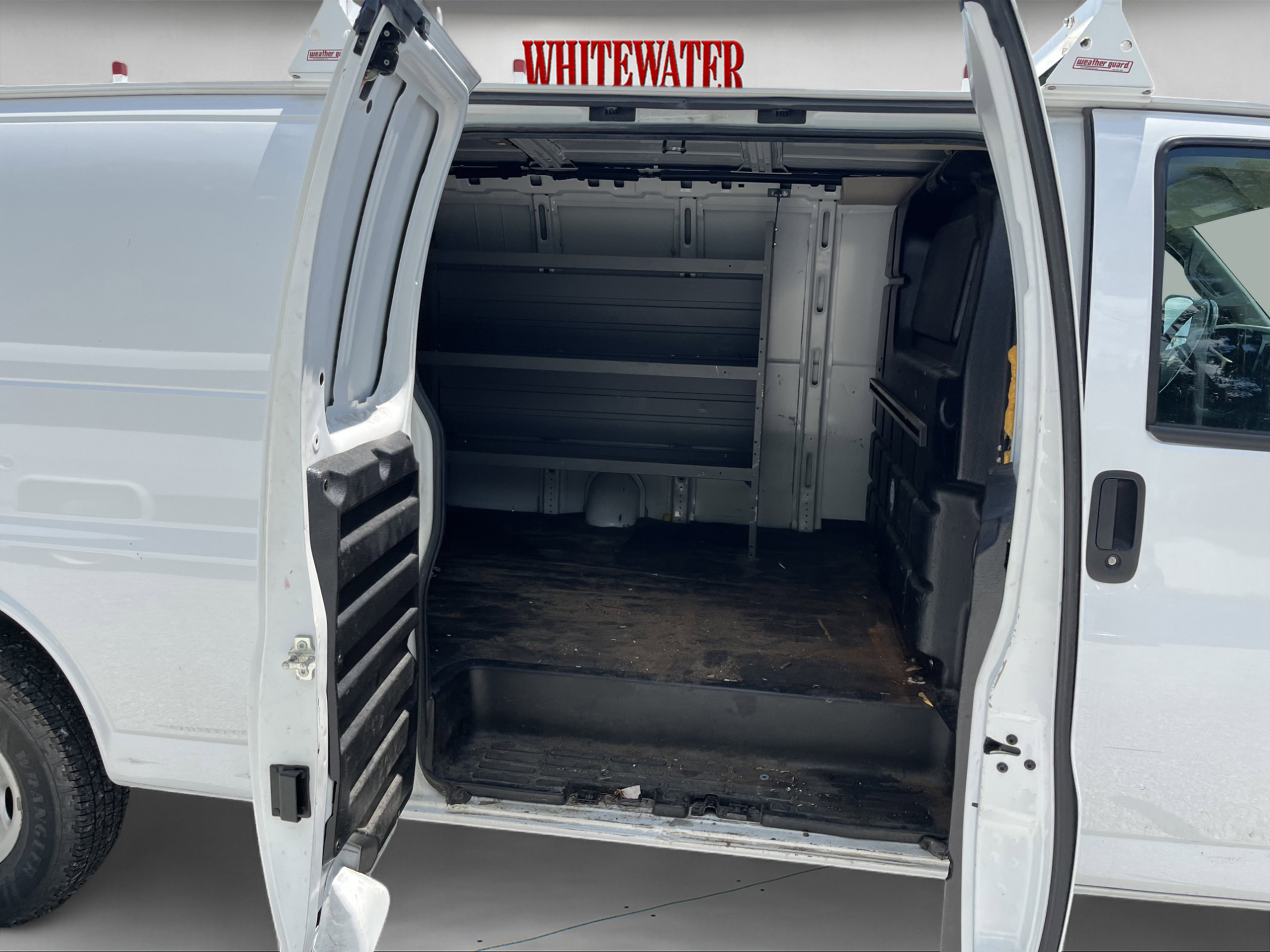 Used 2022 Chevrolet Express 2500 Extended w/ Driver Convenience Package image 17