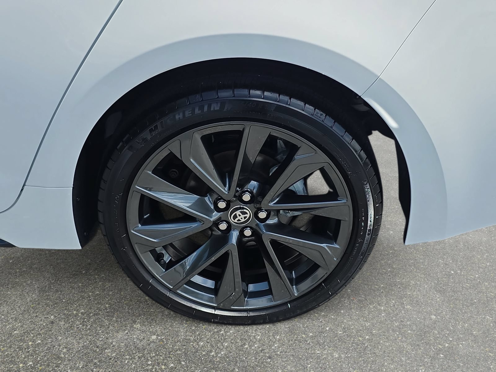 Used 2025 Toyota Corolla XSE FWD image 32