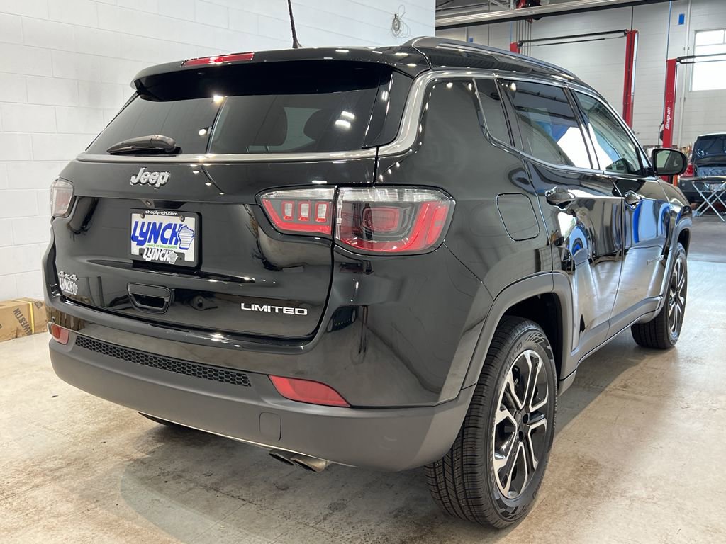 Used 2022 Jeep Compass Limited image 38