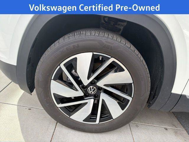 Certified 2025 Volkswagen Atlas SEL image 13