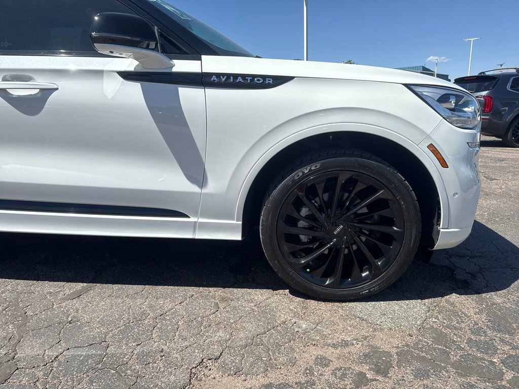 Used 2023 Lincoln Aviator Reserve w/ Equipment Group 201A AWD/4WD image 34