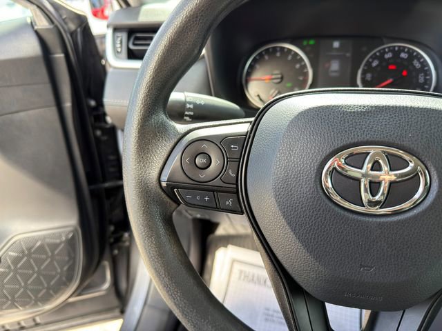 Used 2022 Toyota RAV4 XLE image 30