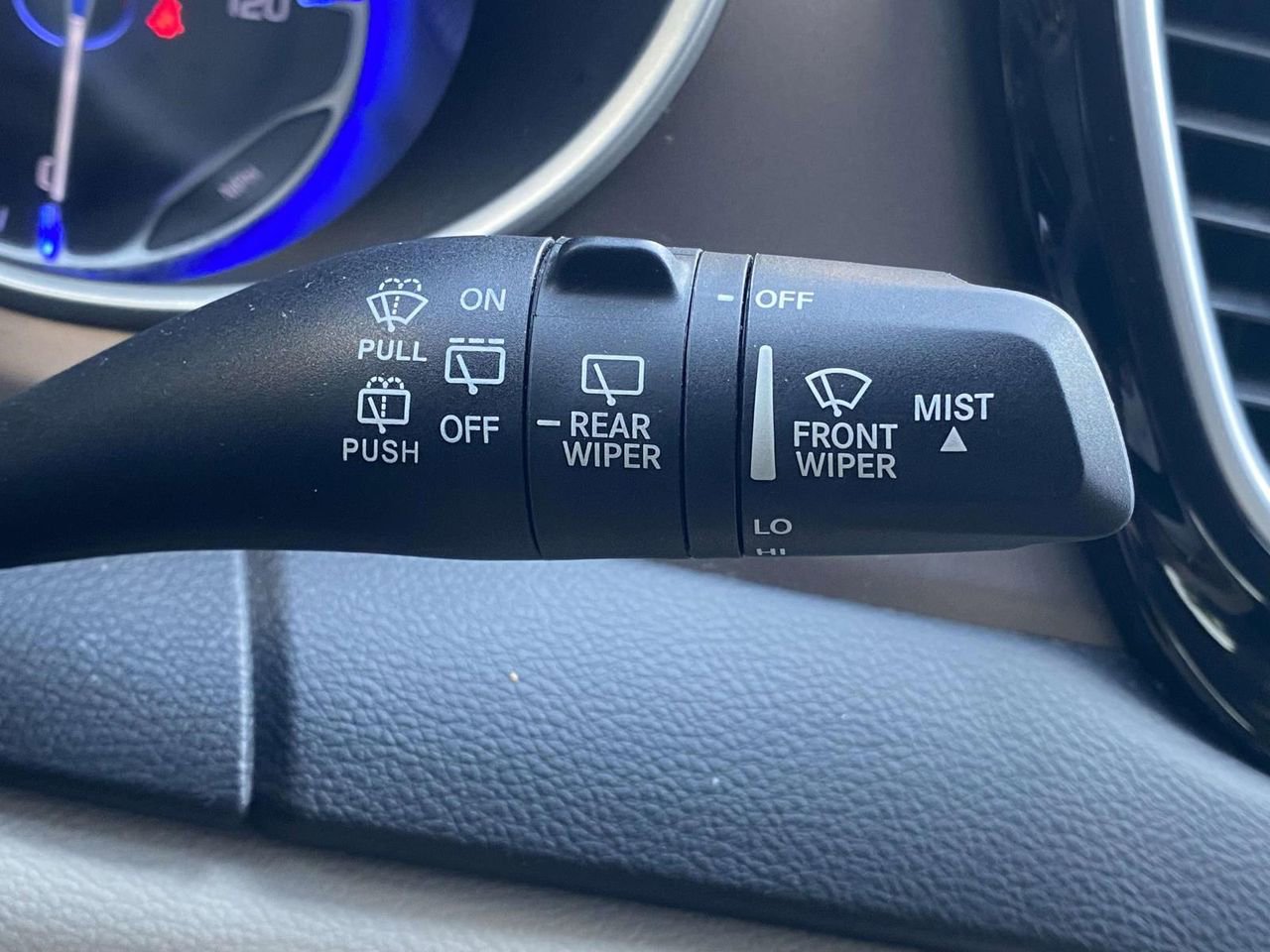 Used 2021 Chrysler Voyager Lxi FWD image 21