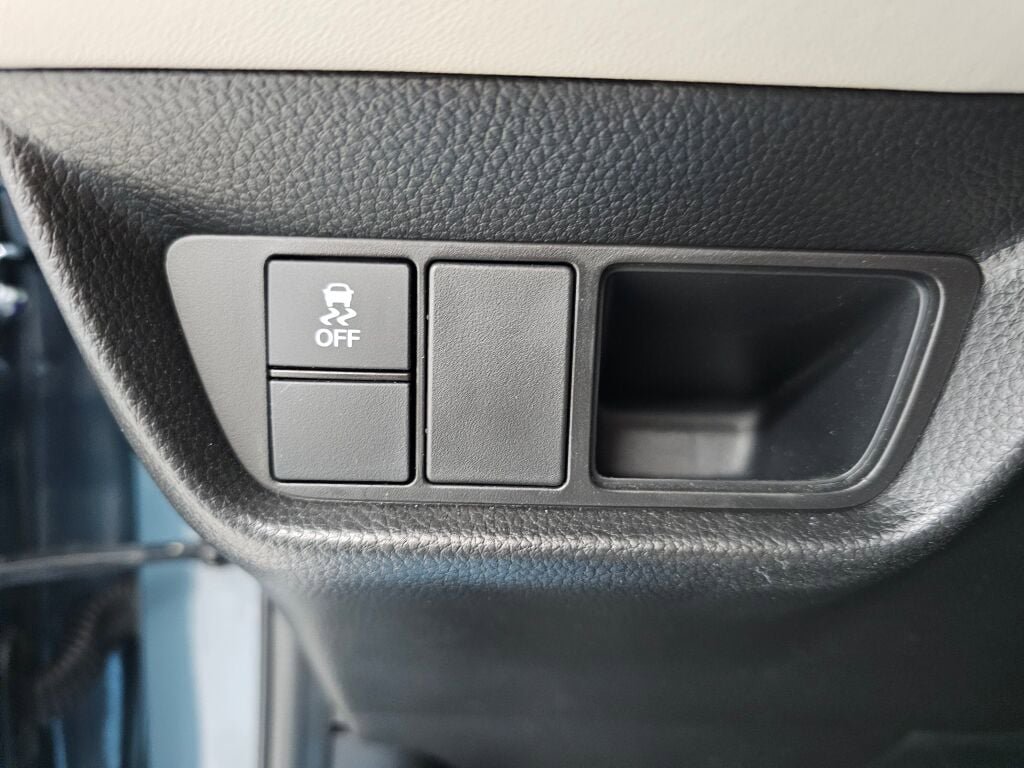 Certified 2025 Honda HR-V LX image 23