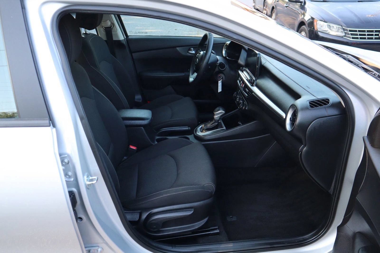 Used 2021 Kia Forte LXS FWD image 16