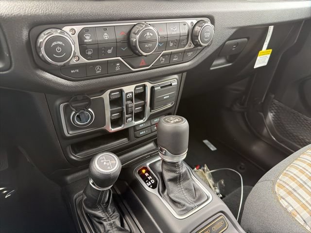 New 2026 Jeep Gladiator Mojave AWD/4WD image 17