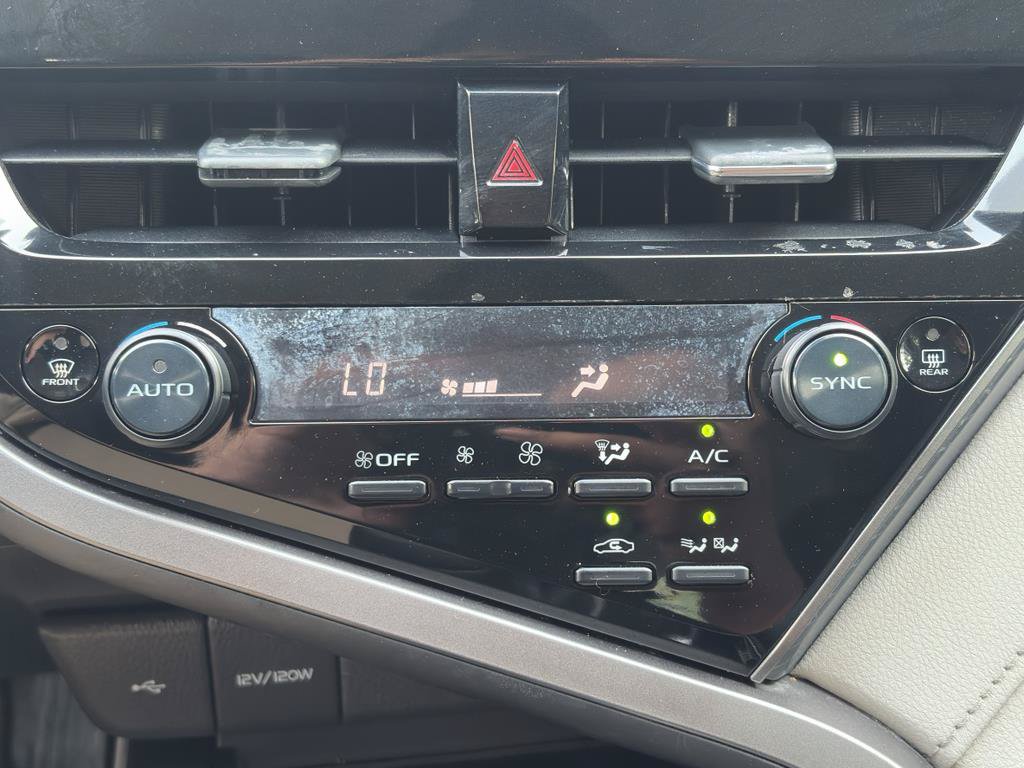 Used 2022 Toyota Camry LE FWD image 15