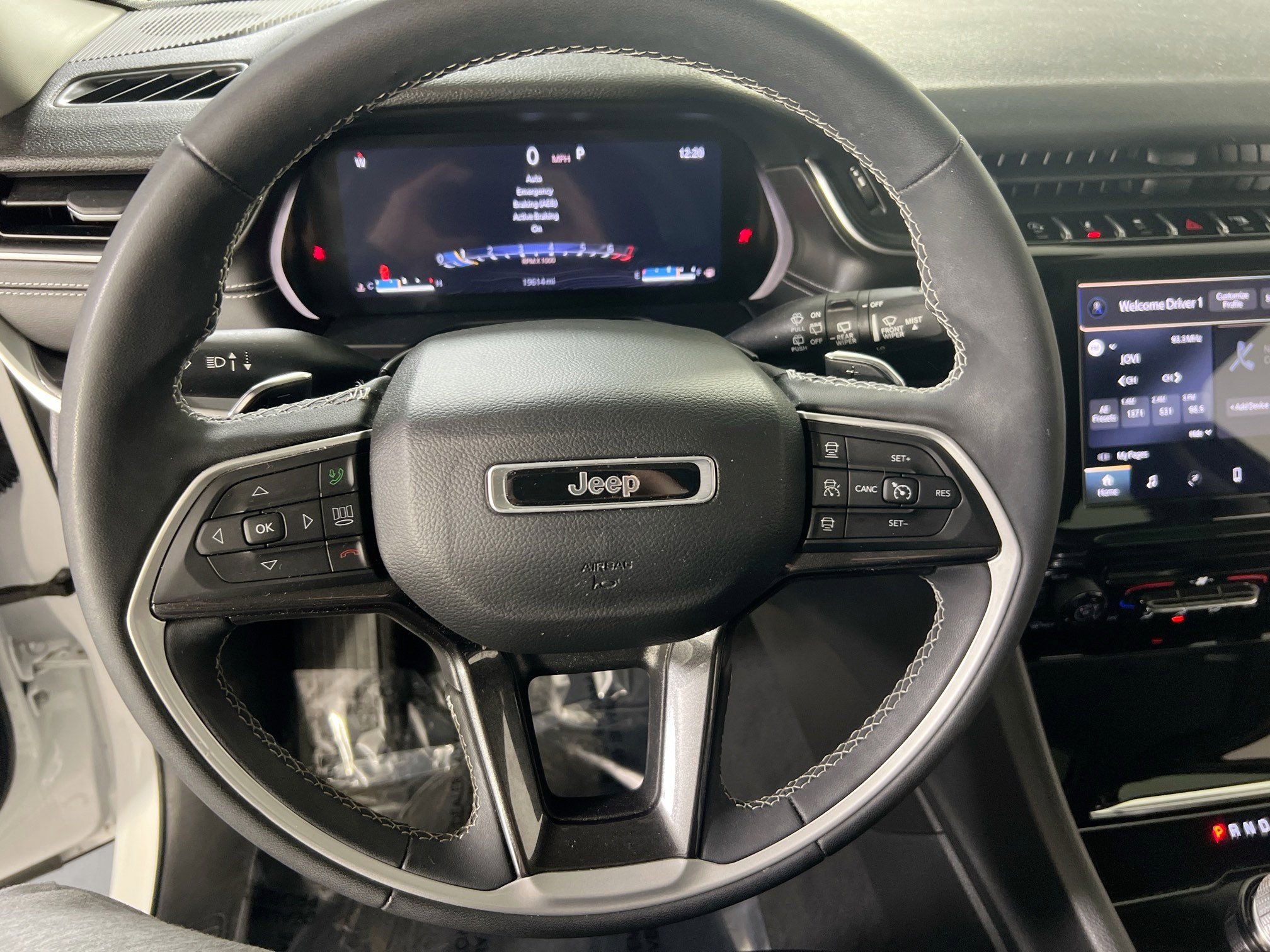 Used 2023 Jeep Grand Cherokee L Laredo AWD/4WD image 11