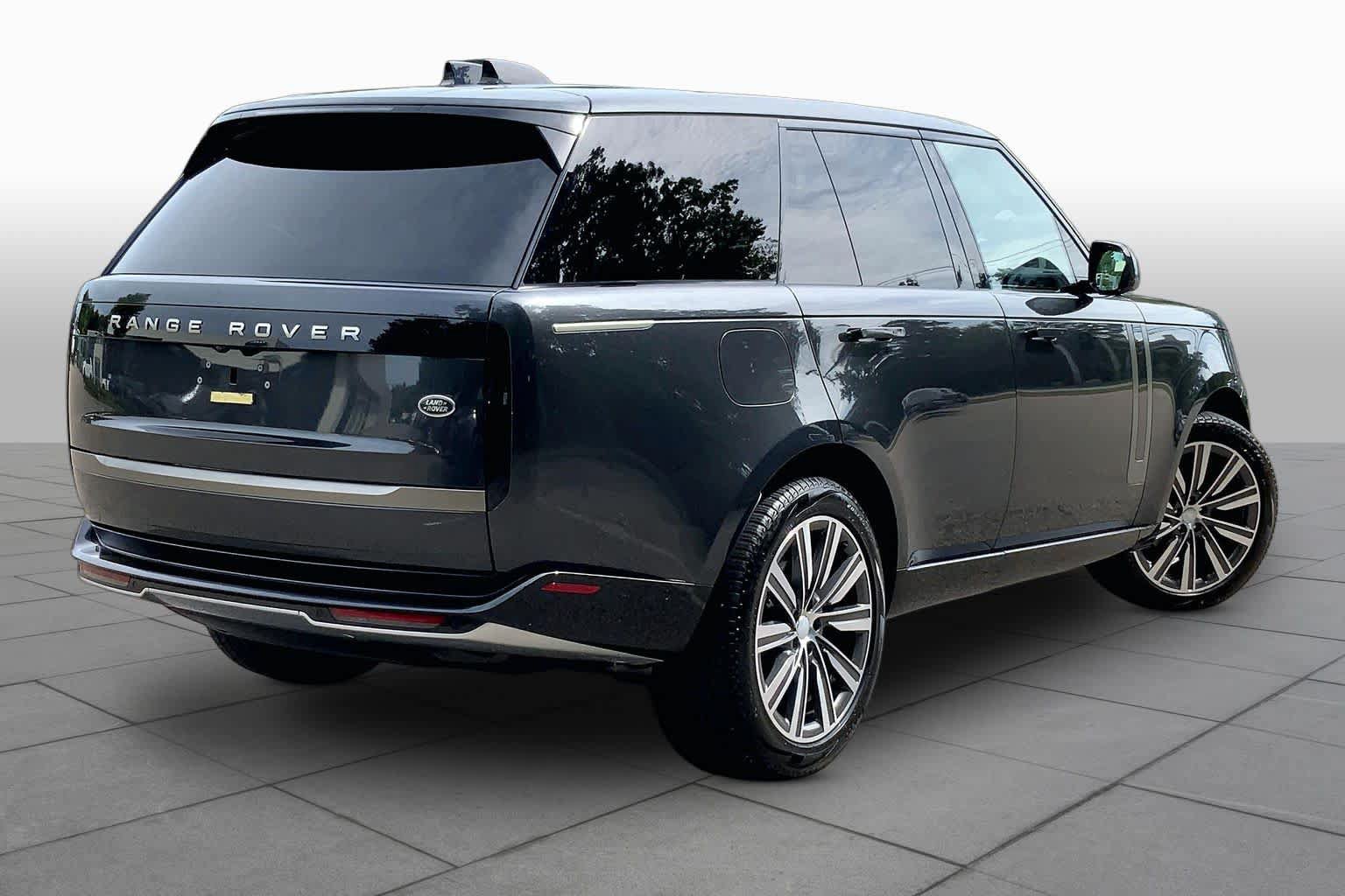 Used 2023 Land Rover Range Rover SE AWD/4WD image 12
