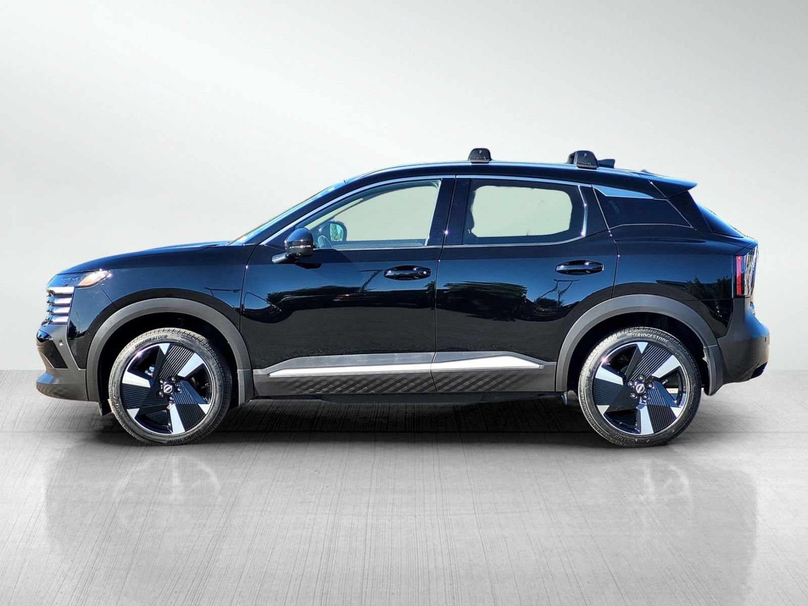 Used 2025 Nissan Kicks SR FWD image 10