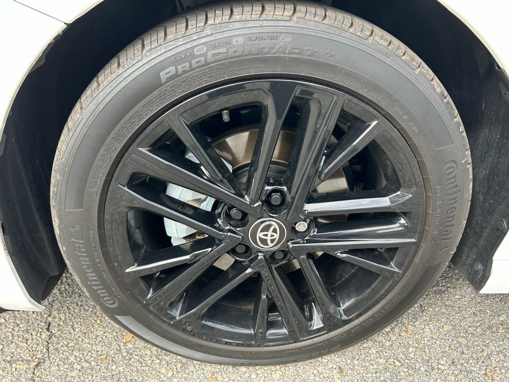 Certified 2025 Toyota Camry SE image 9