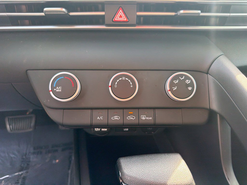 Certified 2026 Hyundai Elantra SE FWD image 25