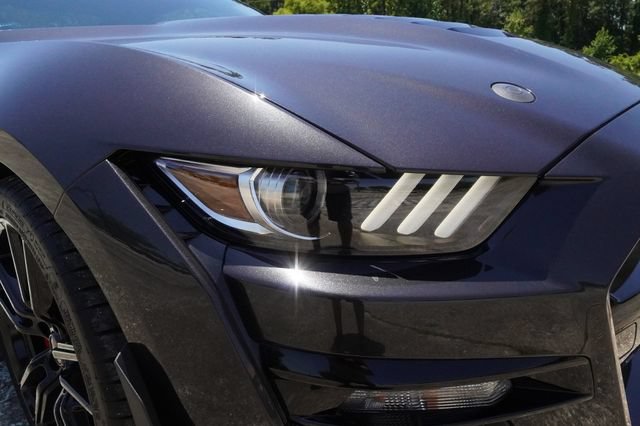 Used 2022 Ford Mustang Shelby GT500 w/ Technology Package RWD image 30